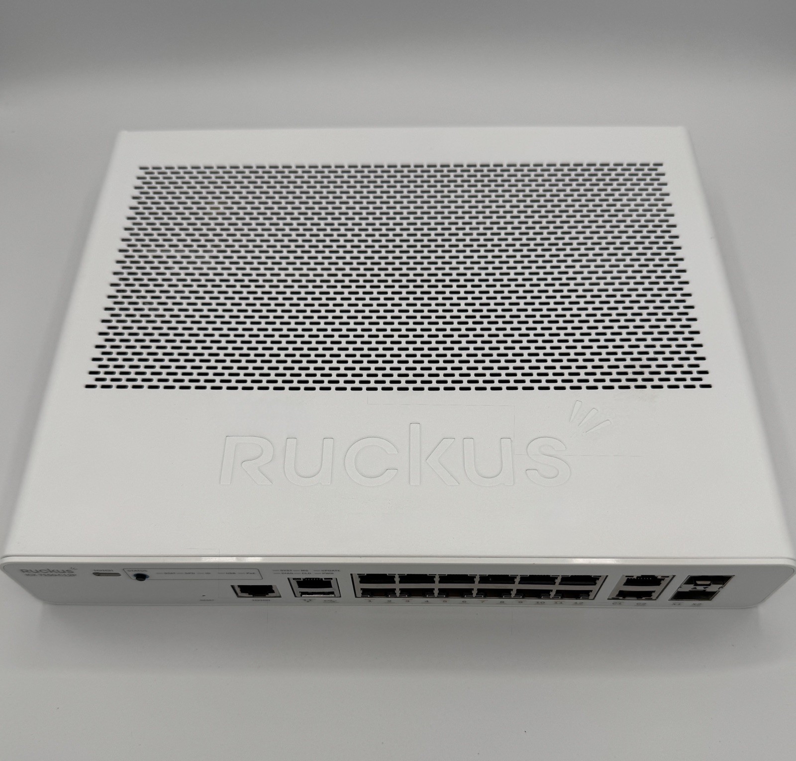 Ruckus ICX 7150-C12P 12-Ports Rack Compact PoE Switch