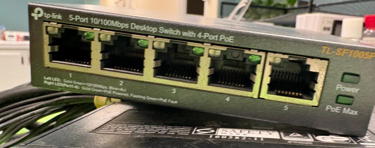 TP-LINK TL-SF1005P DESKTOP SWITCH WITH 4-PORT PoE, 5-PORT 10/100 MBPS PoE+