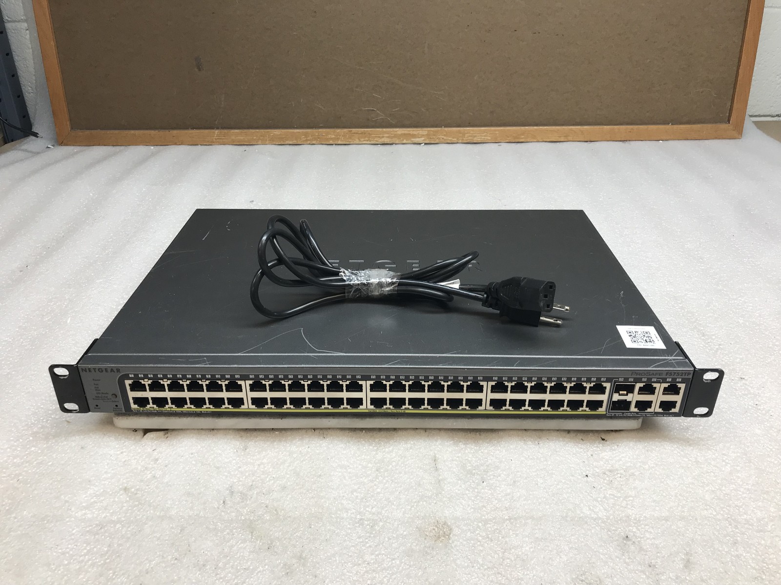 NetGear ProSafe FS752TP 48+4 Stackable PoE Ethernet Managed Smart Switch