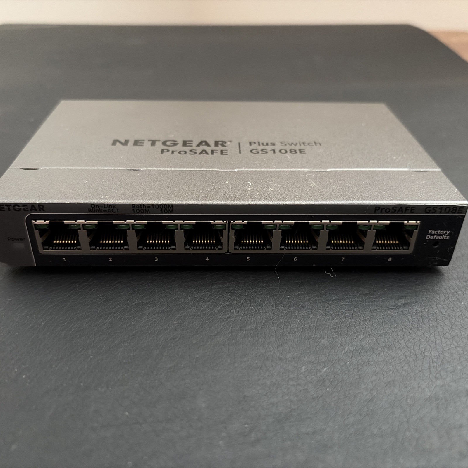 Netgear ProSAFE Plus GS108E 8-Port Gigabit Ethernet Switch – Excellent Condition