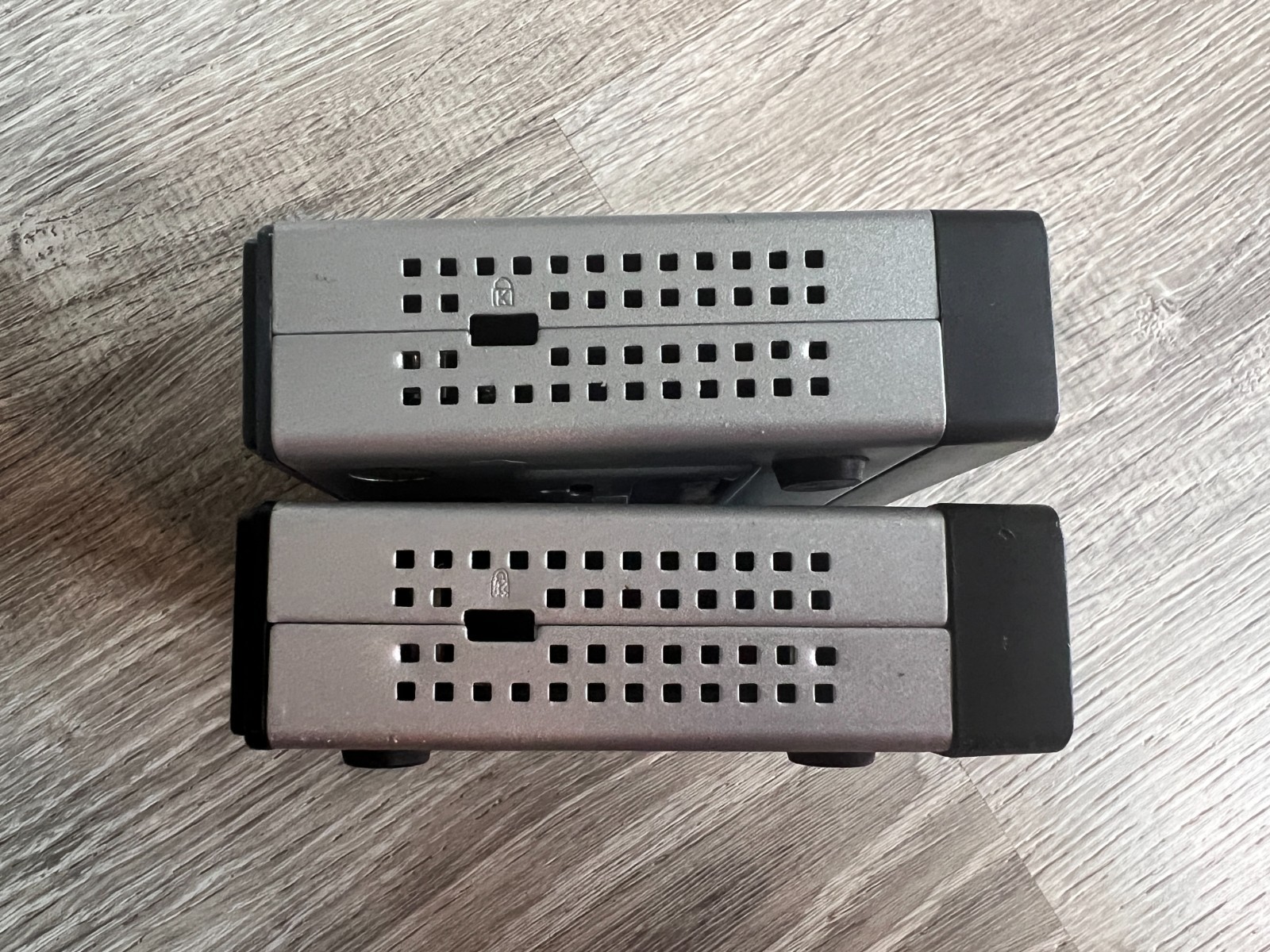 Linksys SD205 5-Port 1-/100 Ethernet Wired Network Switch Internet Lot of 2