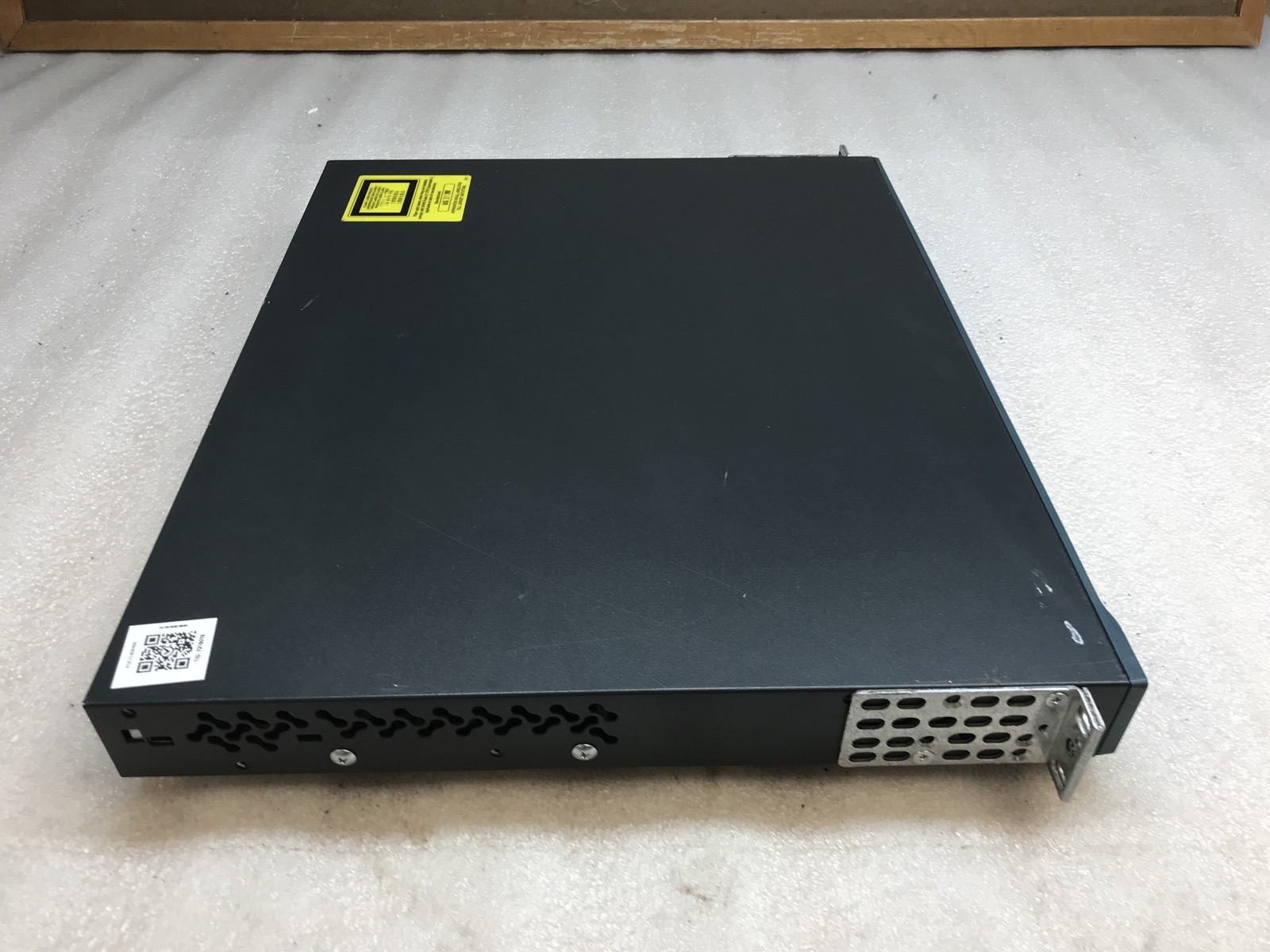 Cisco Catalyst 3560G 24 Port Gigabit Switch 4x SFP Ports WS-C3560G-24TS-S