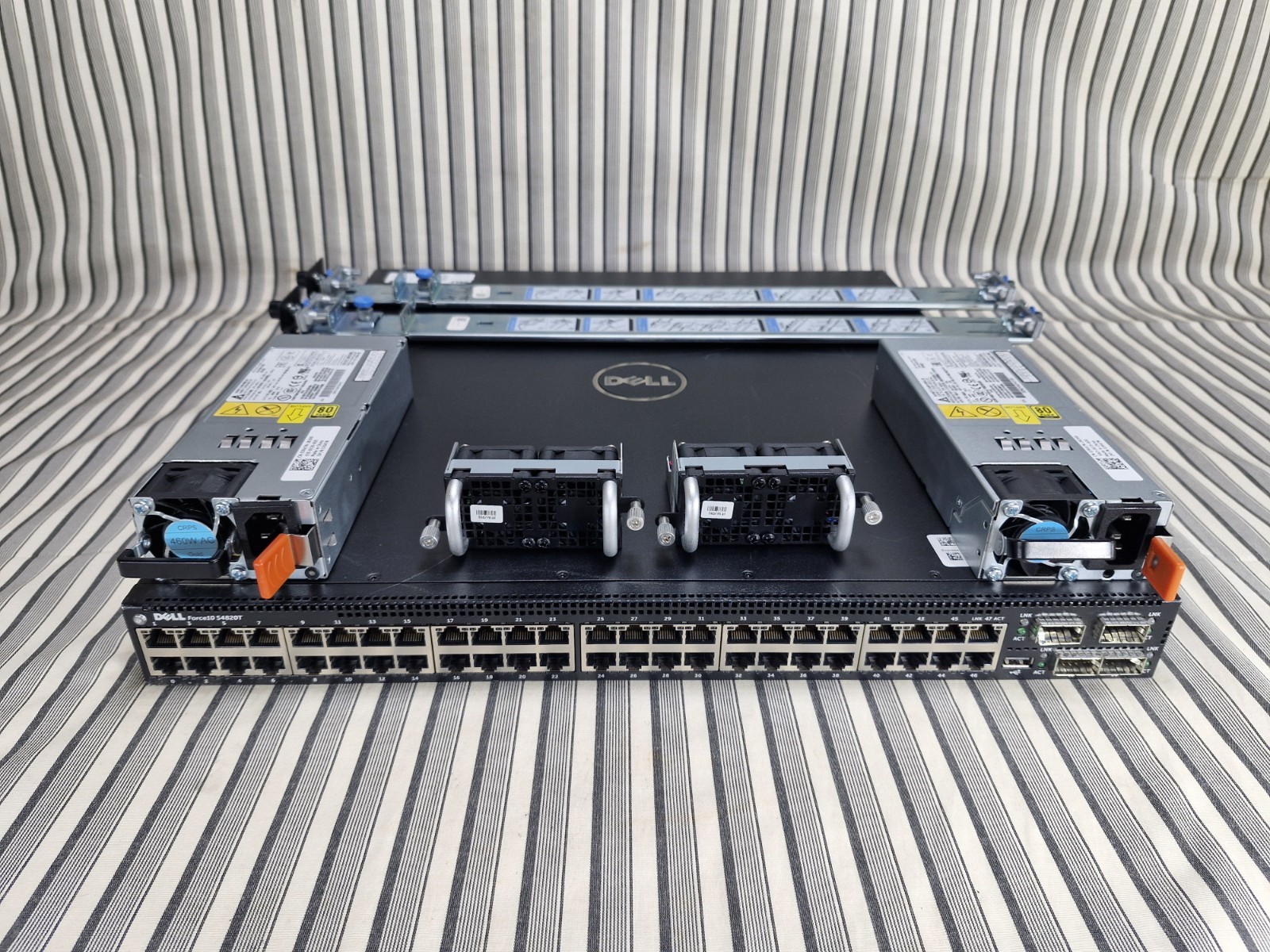Dell Force10 S4820T 48x 10GbE RJ45 Switch 4x QSFP+ Dual PSU AS-IS Power On