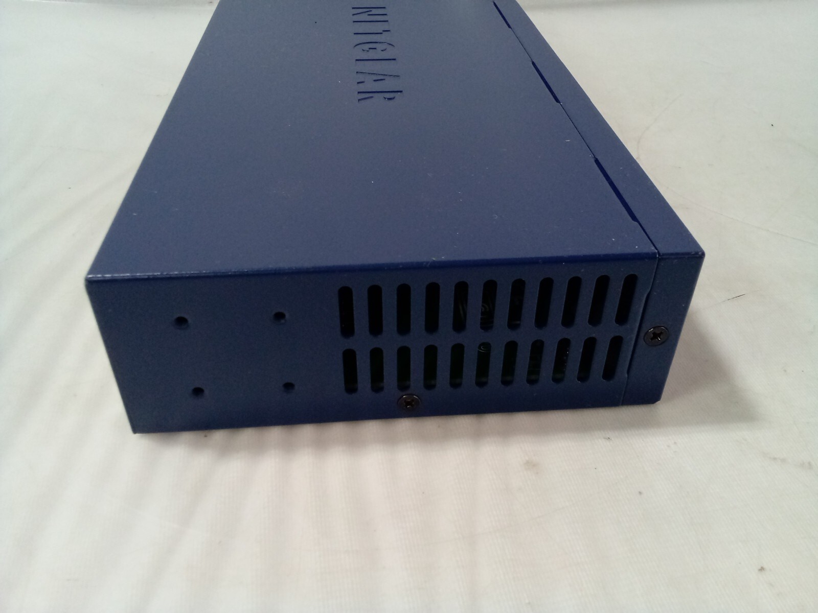 NetGear ProSafe 24 Port 10/100 Switch JFS524v2