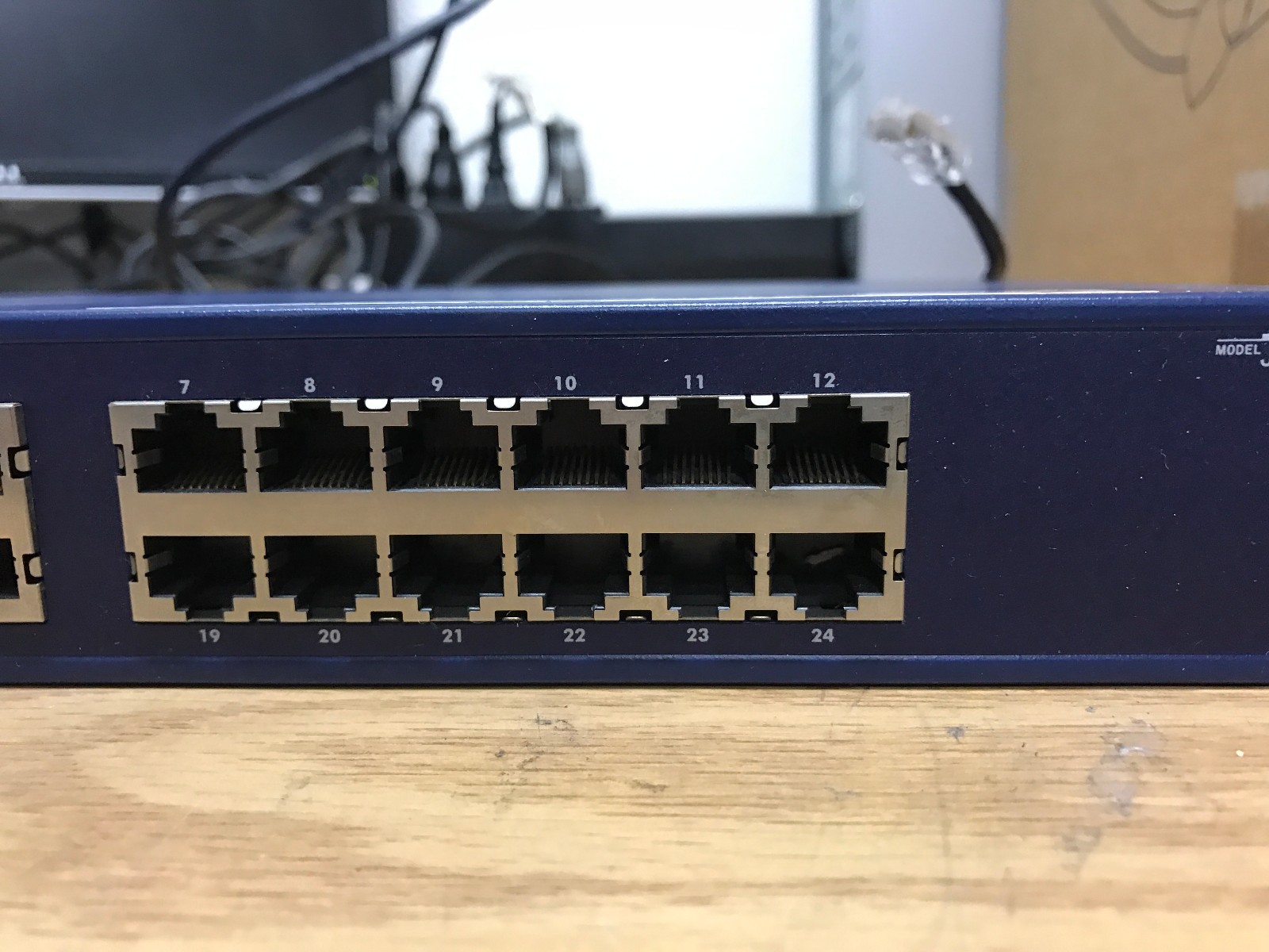 Netgear ProSafe 24 Port Gigabit Switch JGS524 V1
