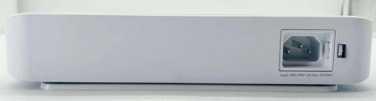 UBIQUITI UNIFI ENTERPRISE 8 POE USW-ENTERPRISE-8-POE MULTI-GIGABIT SWITCH +MOUNT