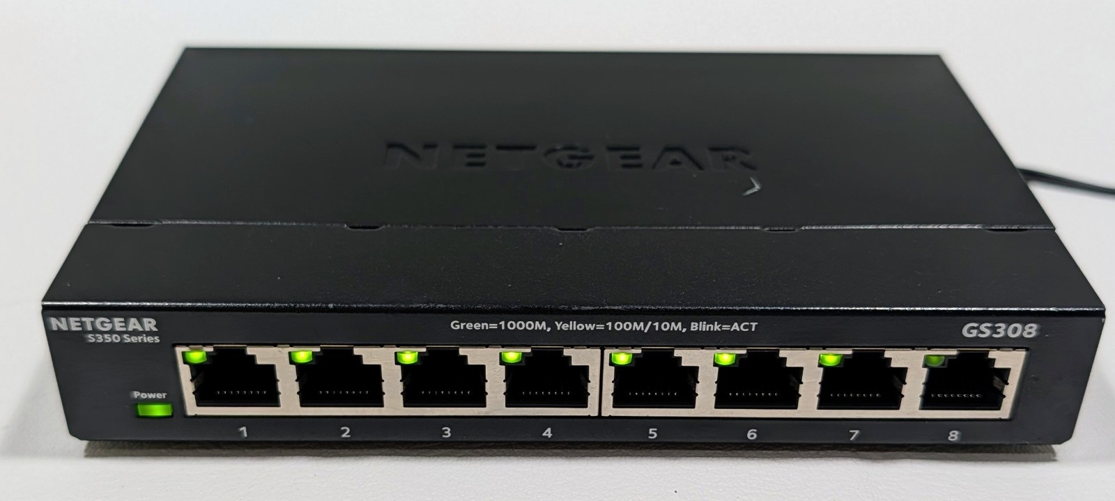 8-Port Gigabit Ethernet Unmanaged Switch (GS308) – Home Network Hub