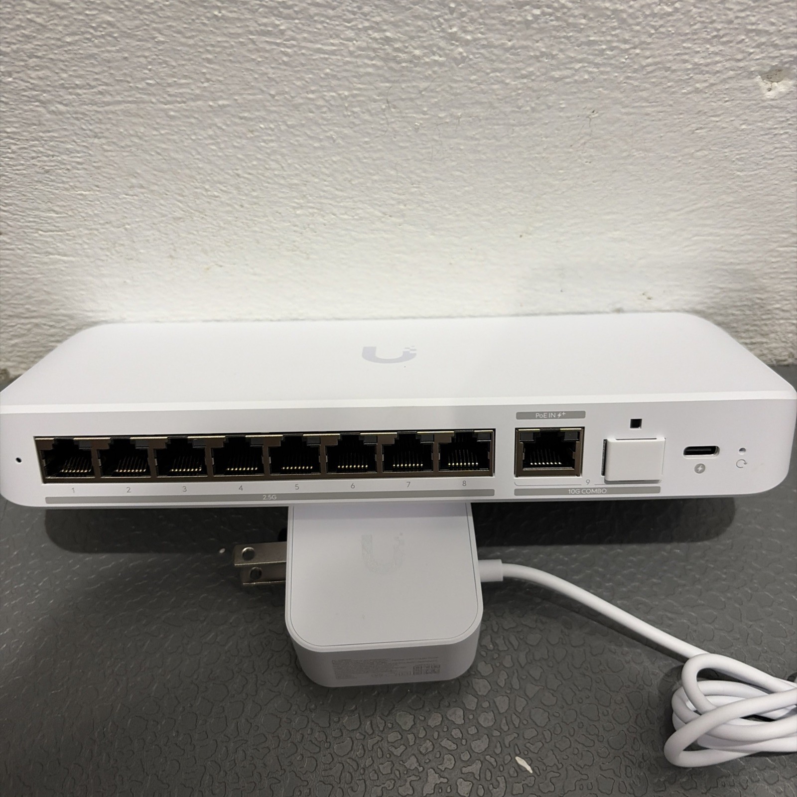 Ubiquiti UniFi Flex 2.5G 8-Port Switch (USW-Flex-2.5G-8) – Non-PoE Model