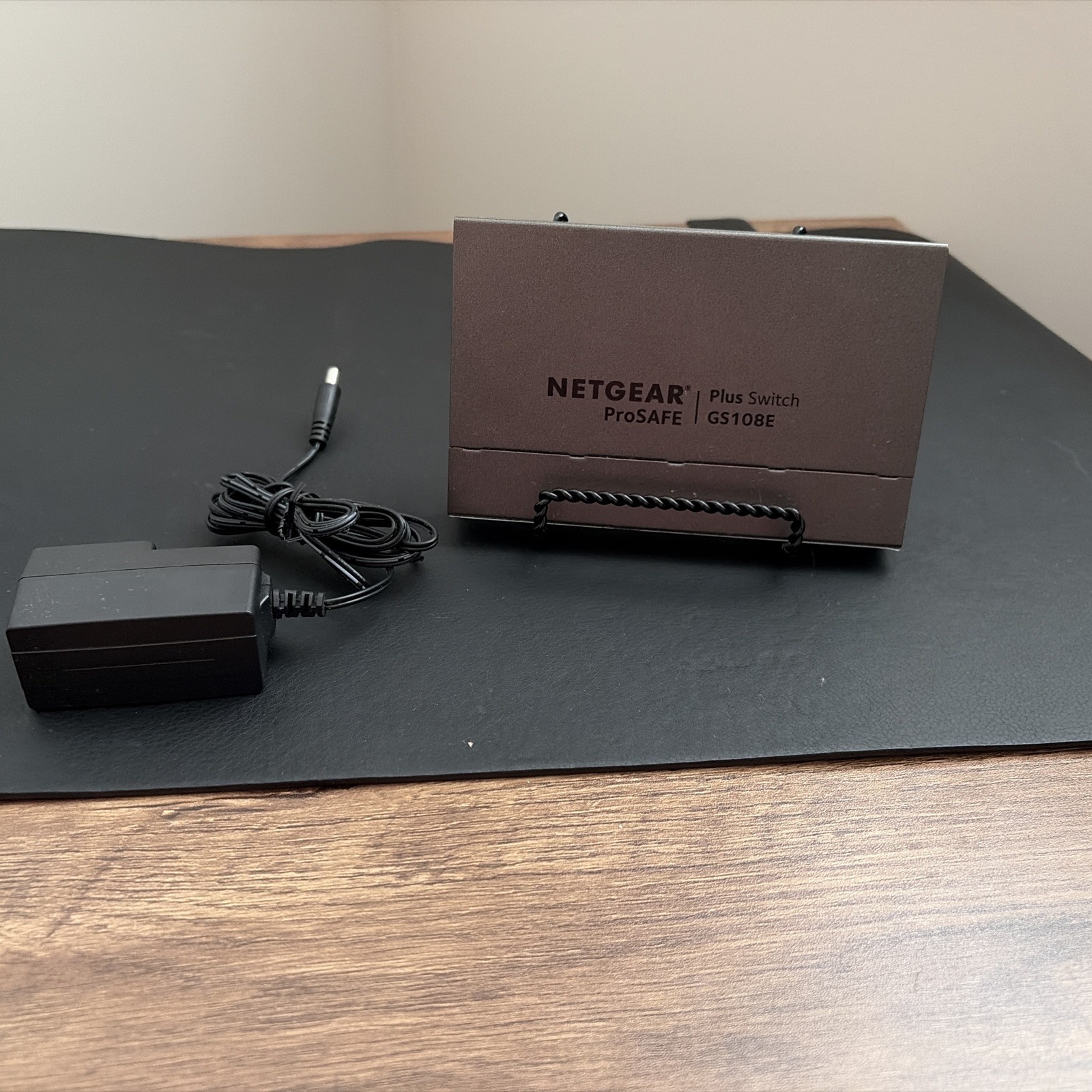 Netgear ProSAFE Plus GS108E 8-Port Gigabit Ethernet Switch – Excellent Condition