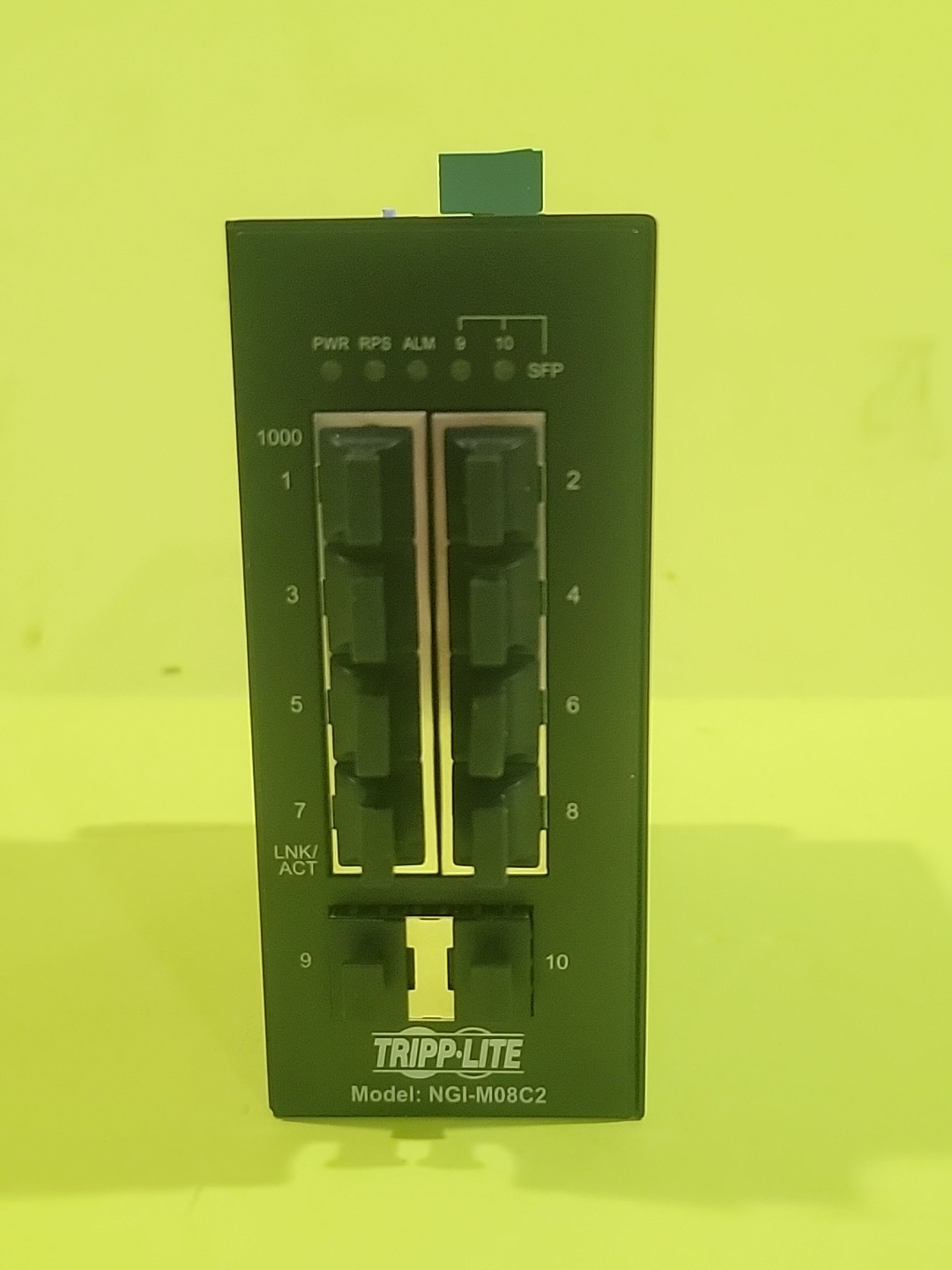 Tripp Lite NGI-M08C2 8-Port Managed DIN Mount Industrial Gigabit Ethernet Switch