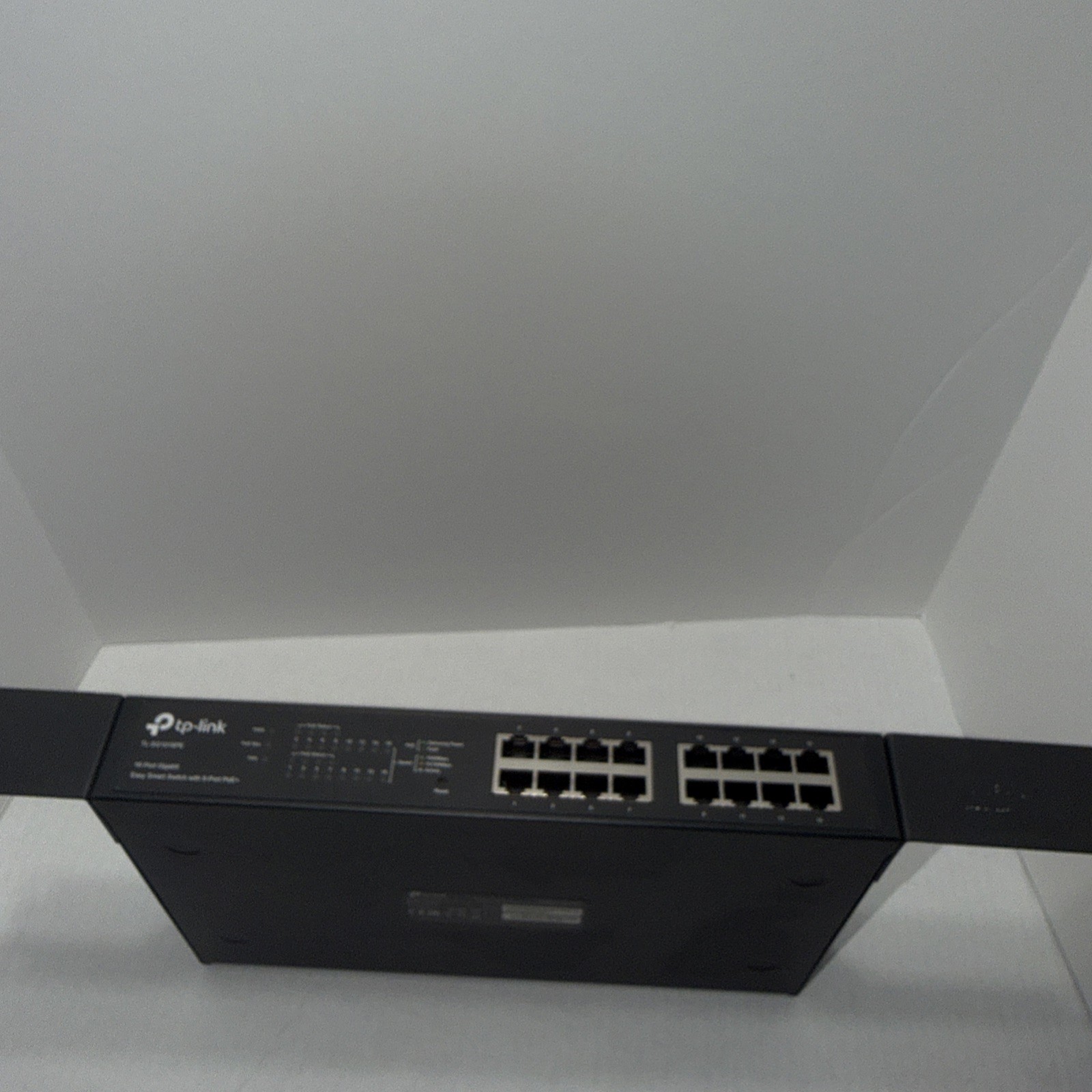 TP-Link TL-SG1016PE 16-Port Gigabit Easy Smart Switch with 8-Port PoE+
