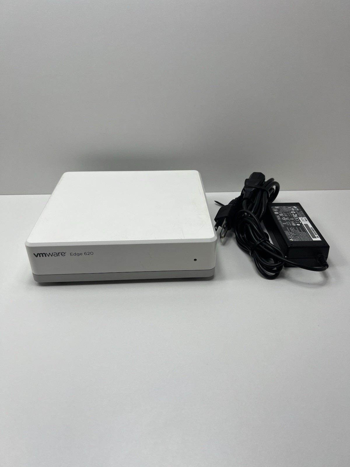 DELL VMWARE Edge 620 E42W Network Accelerator With Power Adapter ￼
