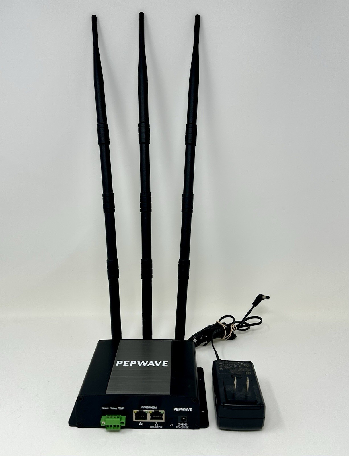 Peplink AP One Rugged APO-RUG With Antennas