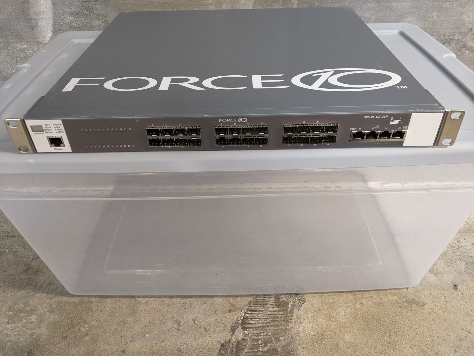Force10 S25-01-GE-24P 24-PORT L3 Fiber Switch With One 10GbE XFP Daughter Card
