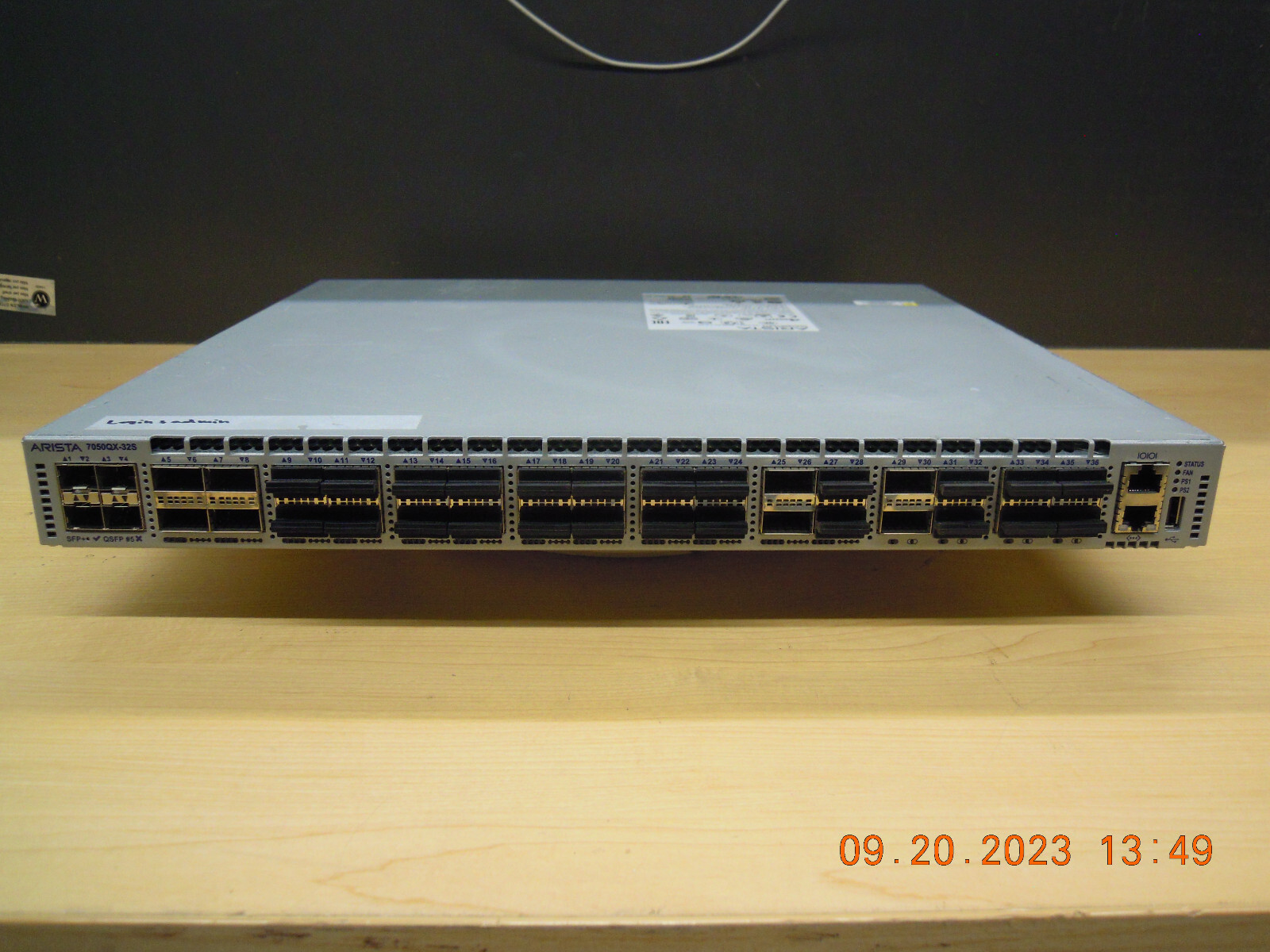 Arista DCS-7050QX-32S-R 7050X Switch – 32xQSFP+ & 4xSFP+ R to F , Dual 500W ACs