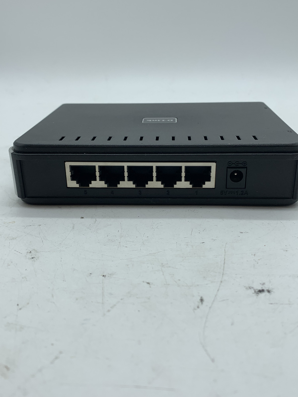 D-Link DGS-2205 5-Port Gigabit Ethernet Switch No Power Cable w/ FREE SHIPPING