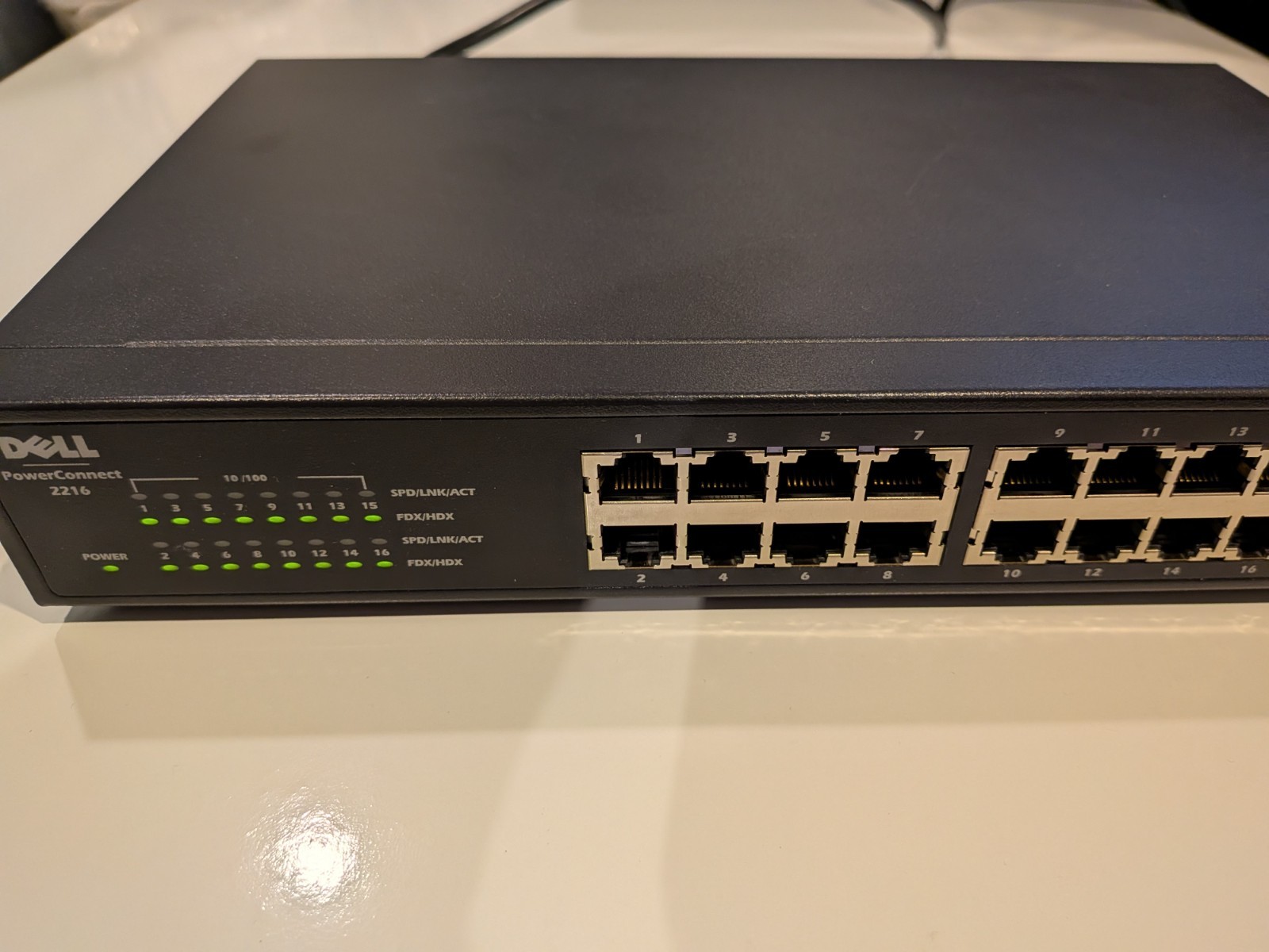 Dell PowerConnect 2216 (16-Port External Switch)