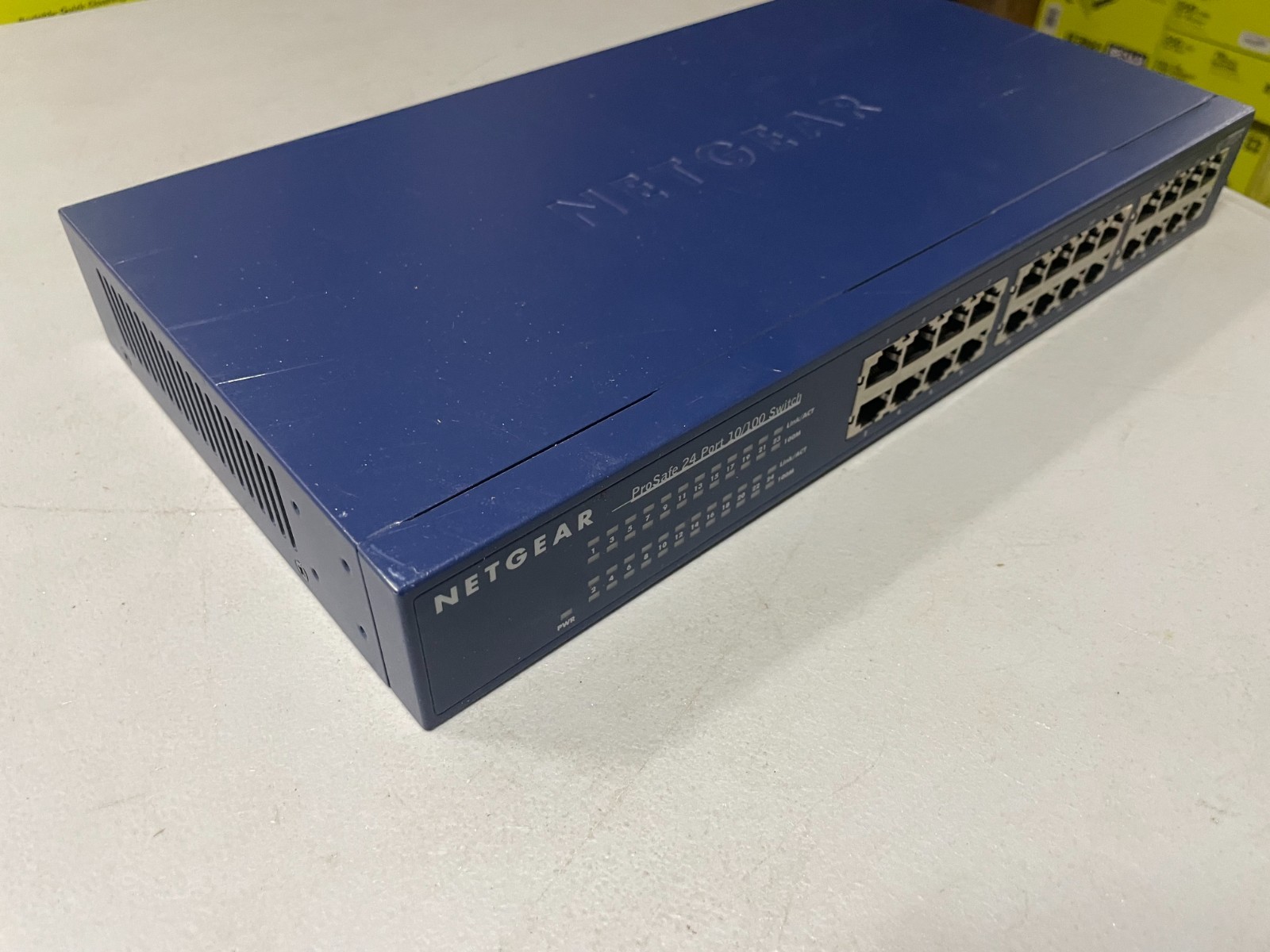 Netgear ProSafe JFS524 24-Port Fast Ethernet 10/100Mbps Network Switch