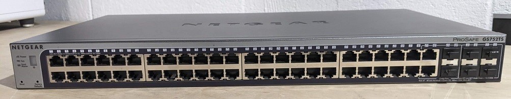 NETGEAR 48-Port ProSafe Gigabit Smart Switch with 6 SFP Uplinks ( GS752TS )