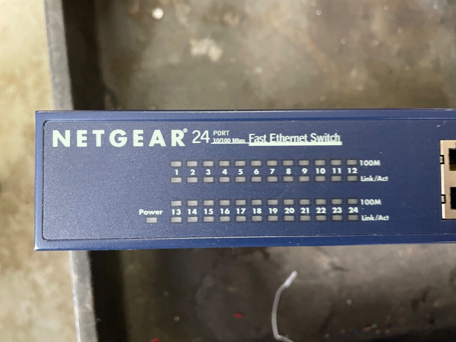 NetGear ProSafe (JFS524) 24-Ports External Switch