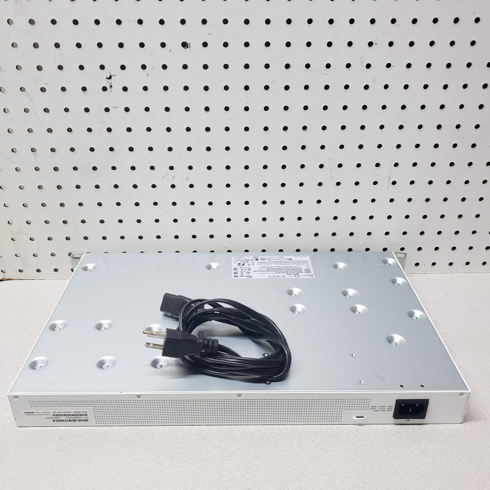 JL685A – HPE Aruba Network Instant On 1930 48P 1G1