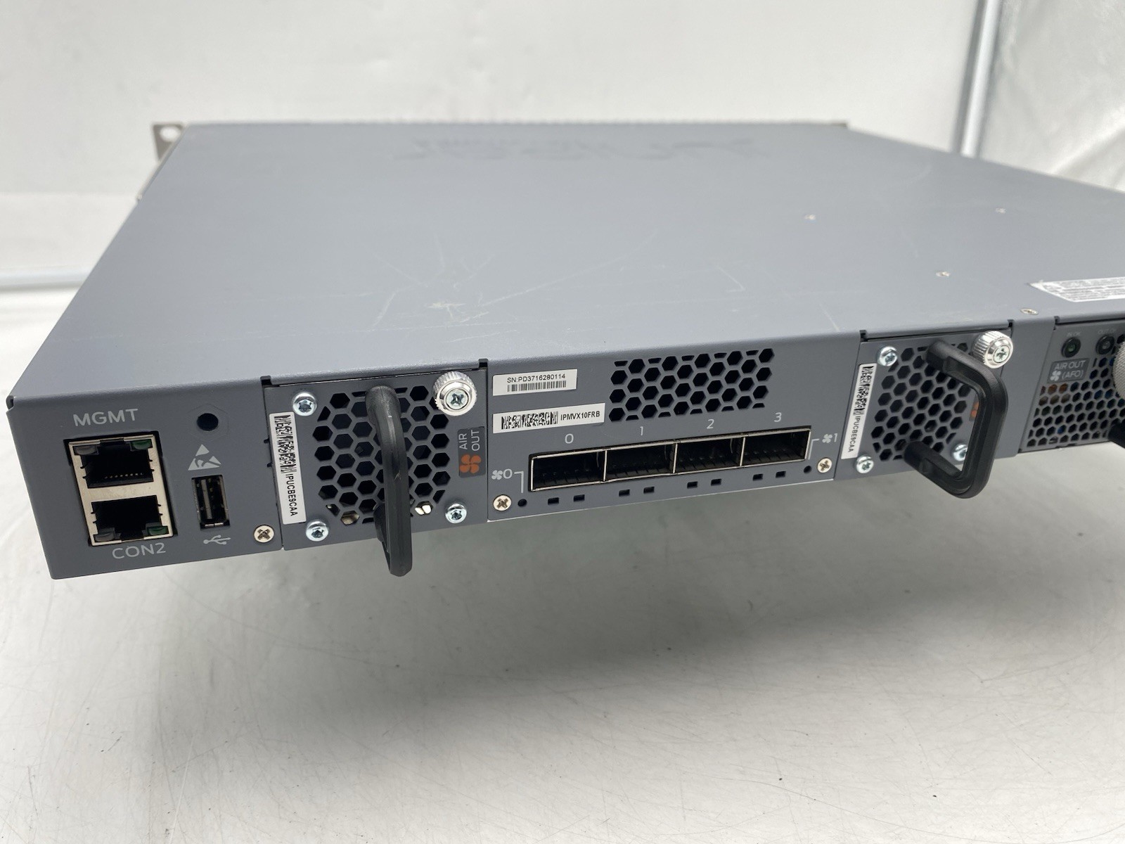 Juniper EX4300-48P / PoE+ 48-Port Switch w/ 2x PSU & 4 Port SFC 611-063980