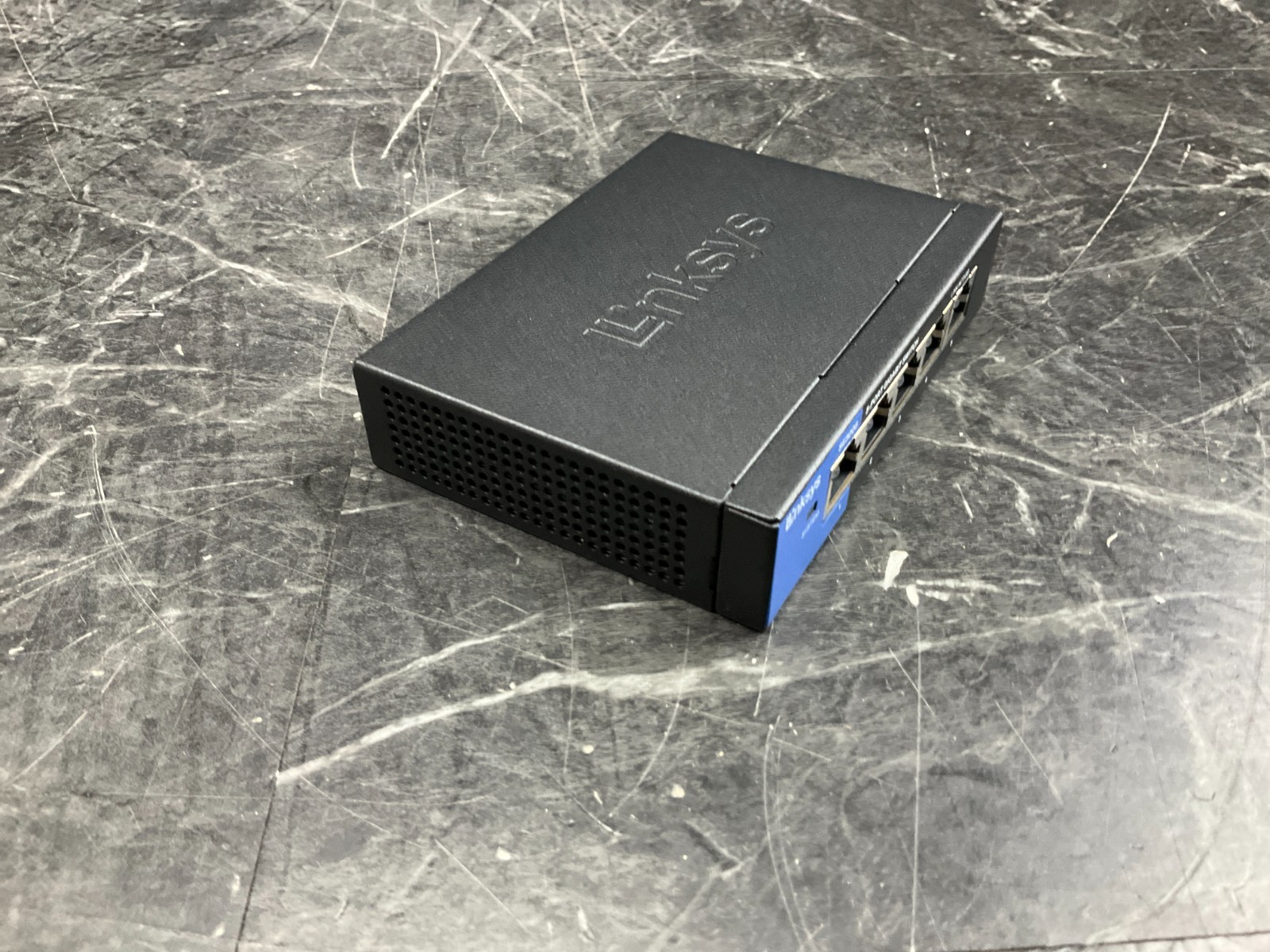 Linksys 5-Port Gigabit Ethernet Switch SE3005 ✅ ❤️️ ✅ ❤️ NEW! OPEN BOX!