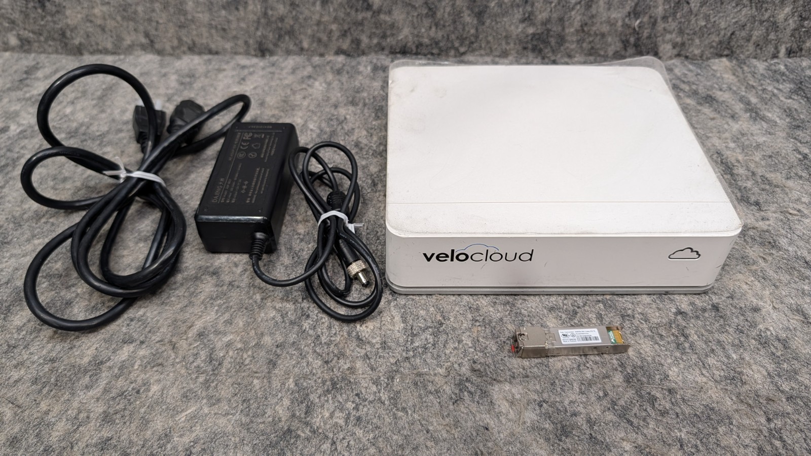 VeloCloud EDGE 5X0 520-AC Virtual Cloud Network Wireless Gateway