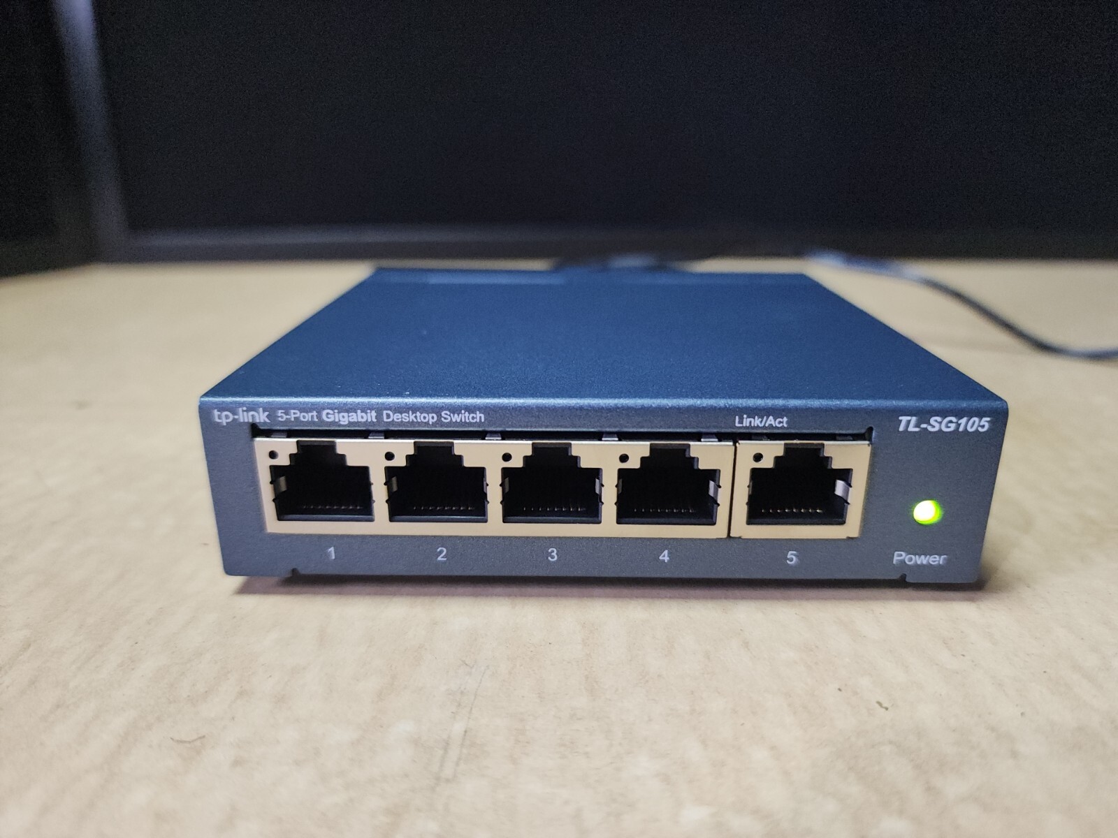 TP-Link 5-Port Gigabit Desktop Business Switch TL-SG105