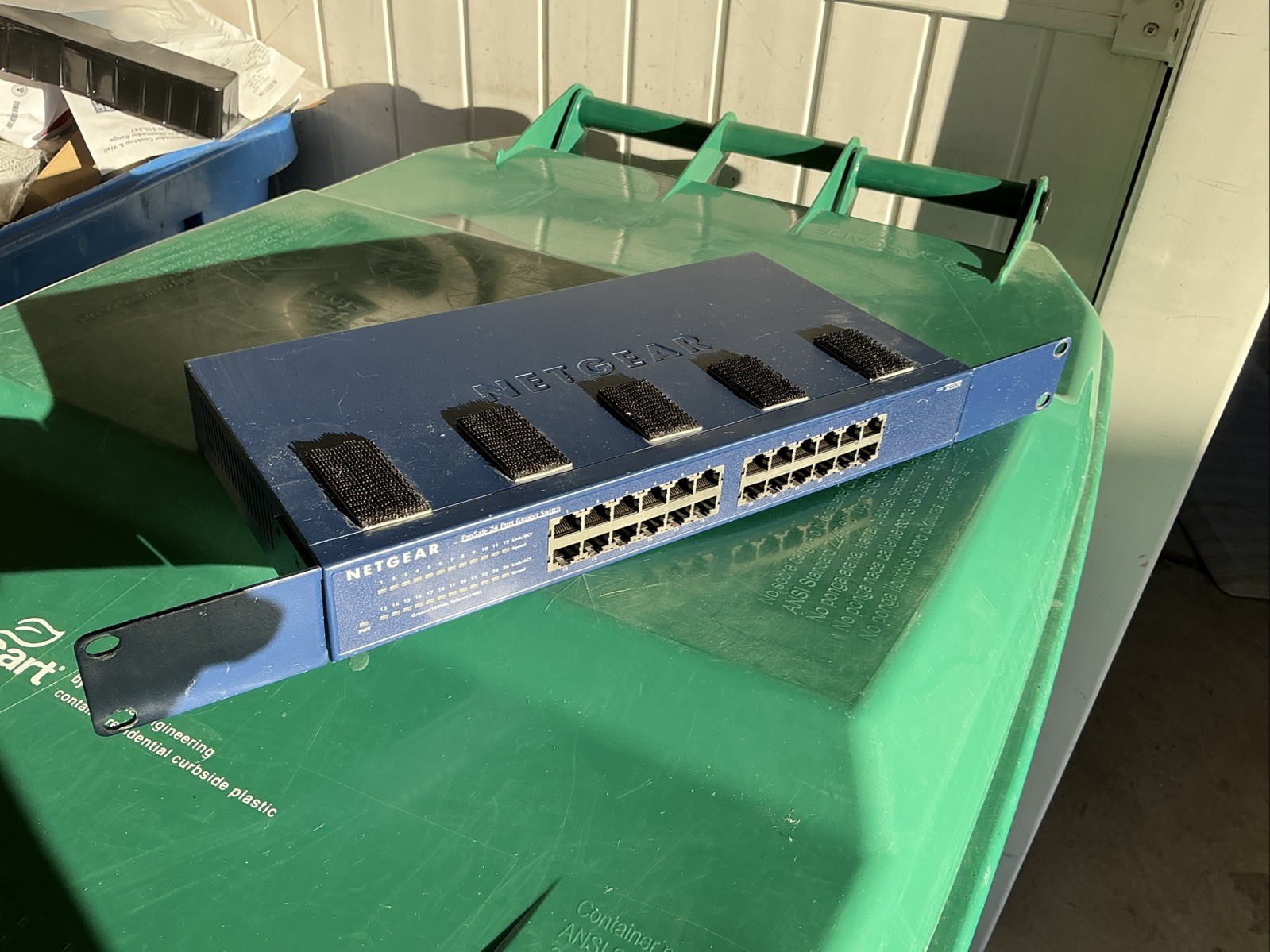 NETGEAR ProSafe Jgs524 24-port Gigabit Ethernet Switch JGS524NA