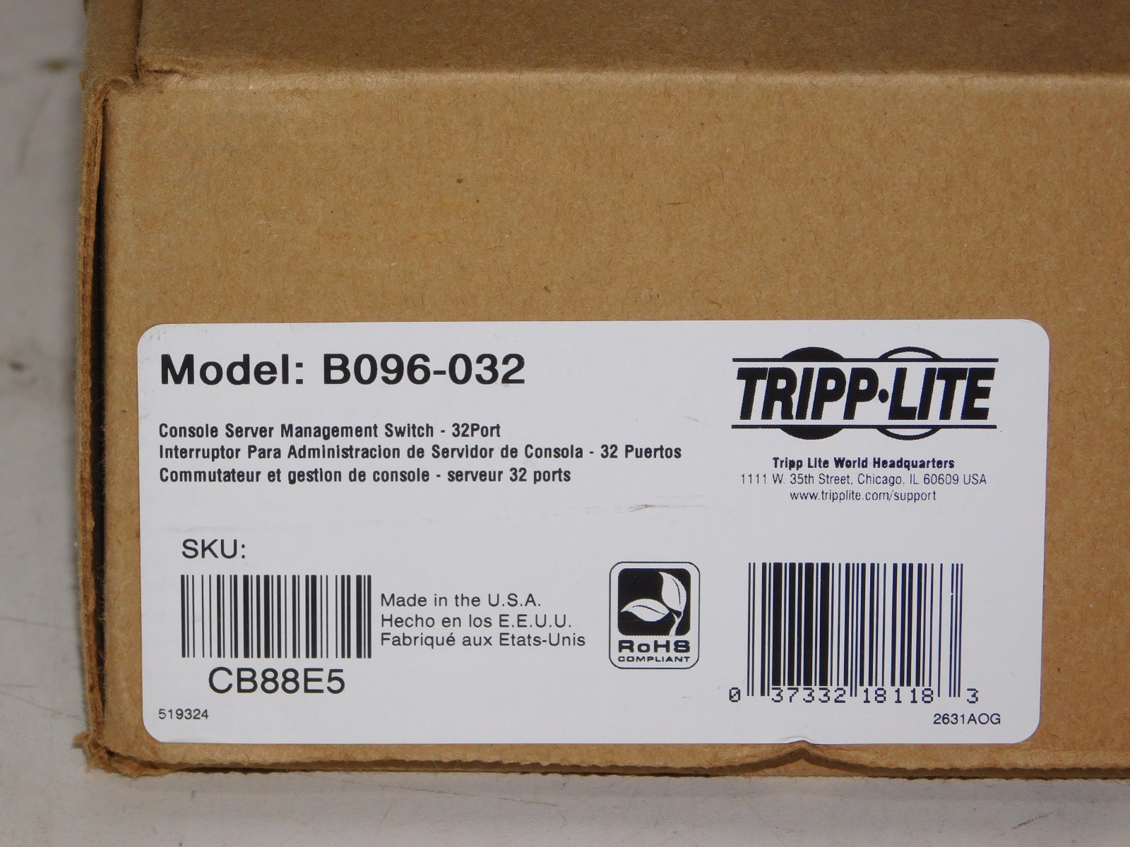 New Tripp Lite B096-032 Console Server Management Switch 32 Port Serial Unit USA