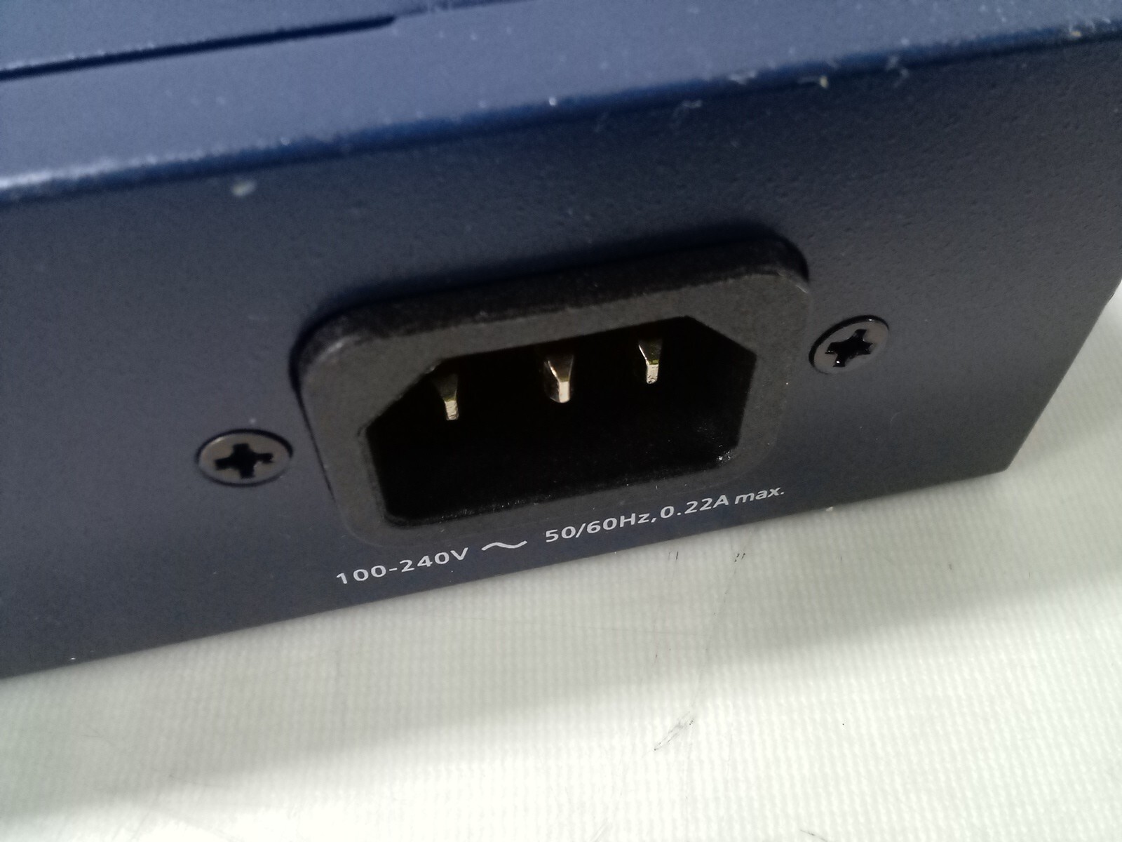 NetGear ProSafe 24 Port 10/100 Switch JFS524v2