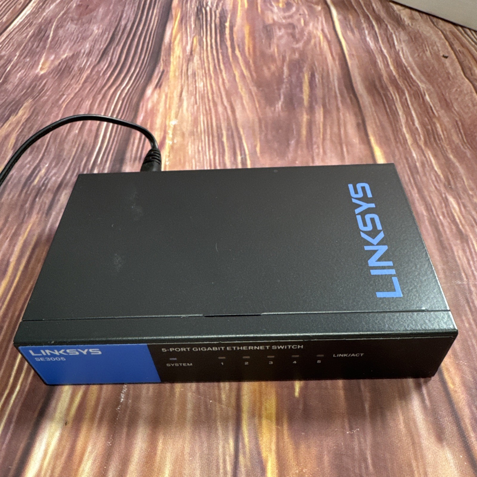 Linksys SE3005 5-Port Gigabit Ethernet Switch Desktop LAN Hub Plug & Play Tested