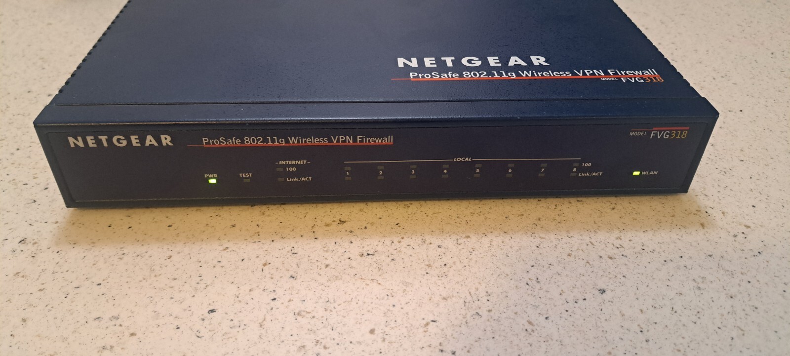 Netgear ProSafe FVG318 8-Port 10/100Mbps Wireless 802.11G VPN Firewall Switch