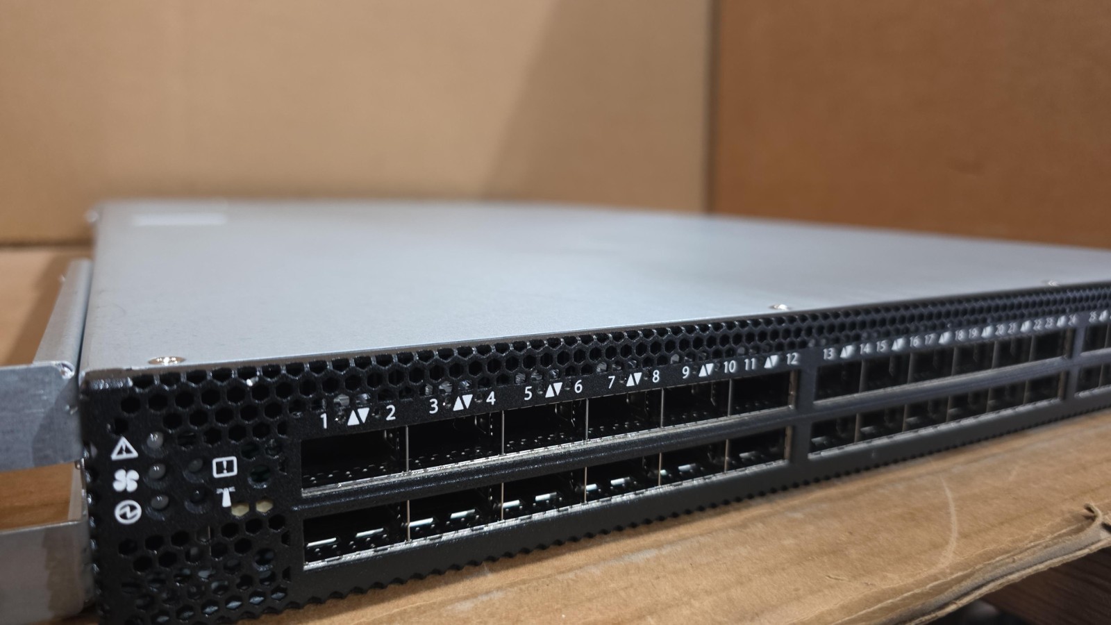 Mellanox MSB7800-ES2F Spectrum‑2 36-Port 100Gb Running ONYX Switch