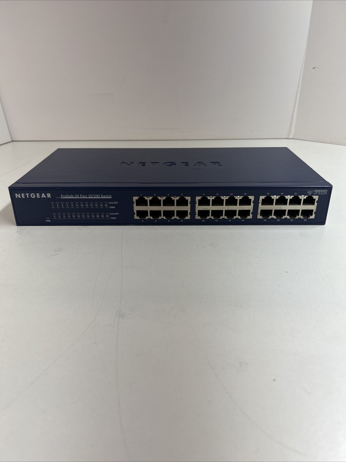 NETGEAR JFS524 ProSafe 24 Port 10/100 Switch