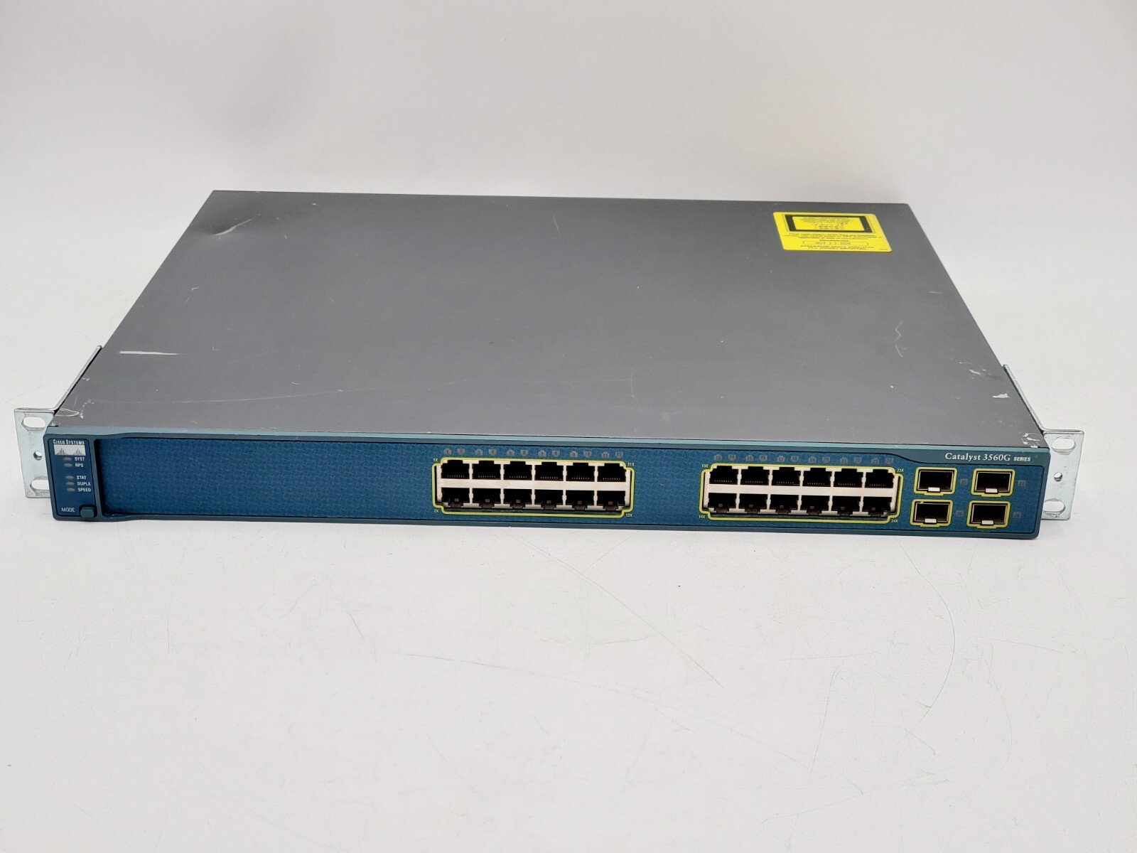 Cisco Catalyst 3560G-24TS Switch 10/100/1000T + 4 SFP + IPB Image