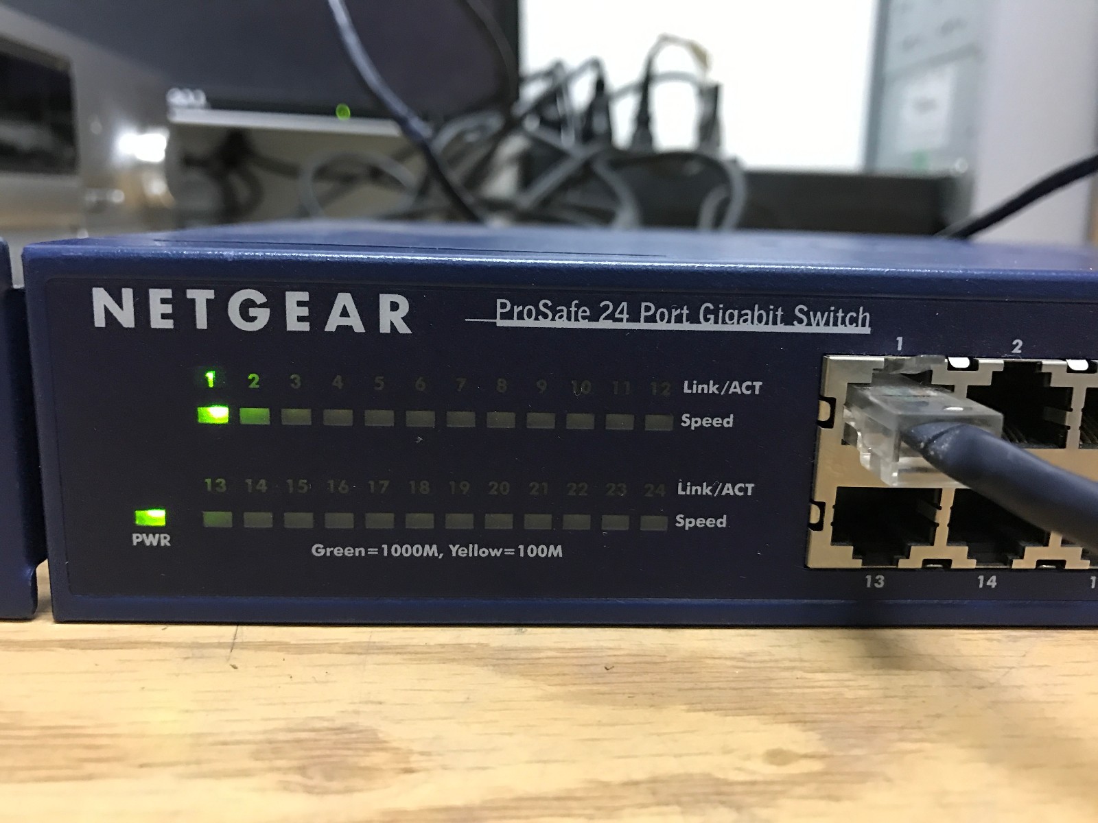 Netgear ProSafe 24 Port Gigabit Switch JGS524 V1