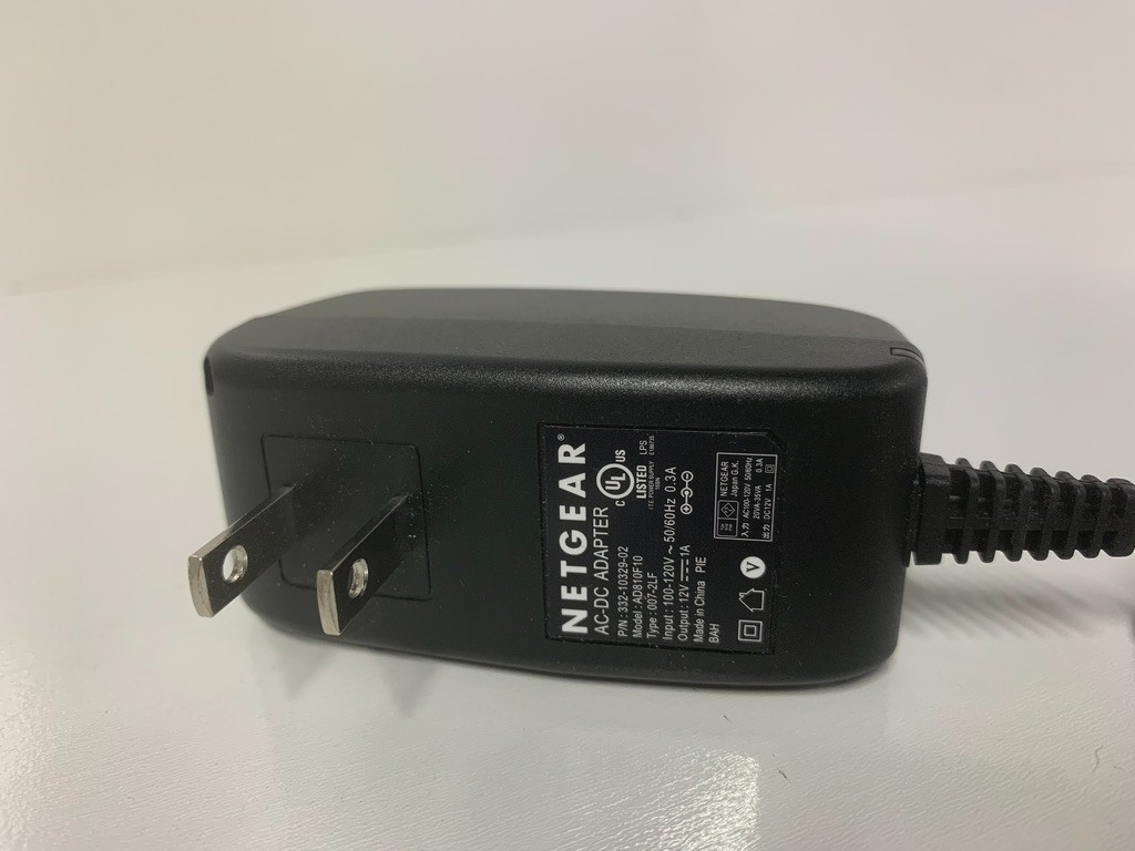 **NETGEAR ProSafe Plus 5-Port Gigabit Ethernet Switch w/ Power Adapter GS105Ev2