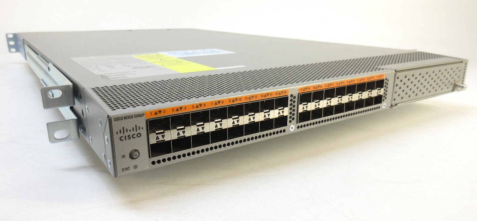 Cisco N5K-C5548UP up to 32x 10GbE 1/10 Gigabit FCoE SFP+ 2x 750W PSU Rails