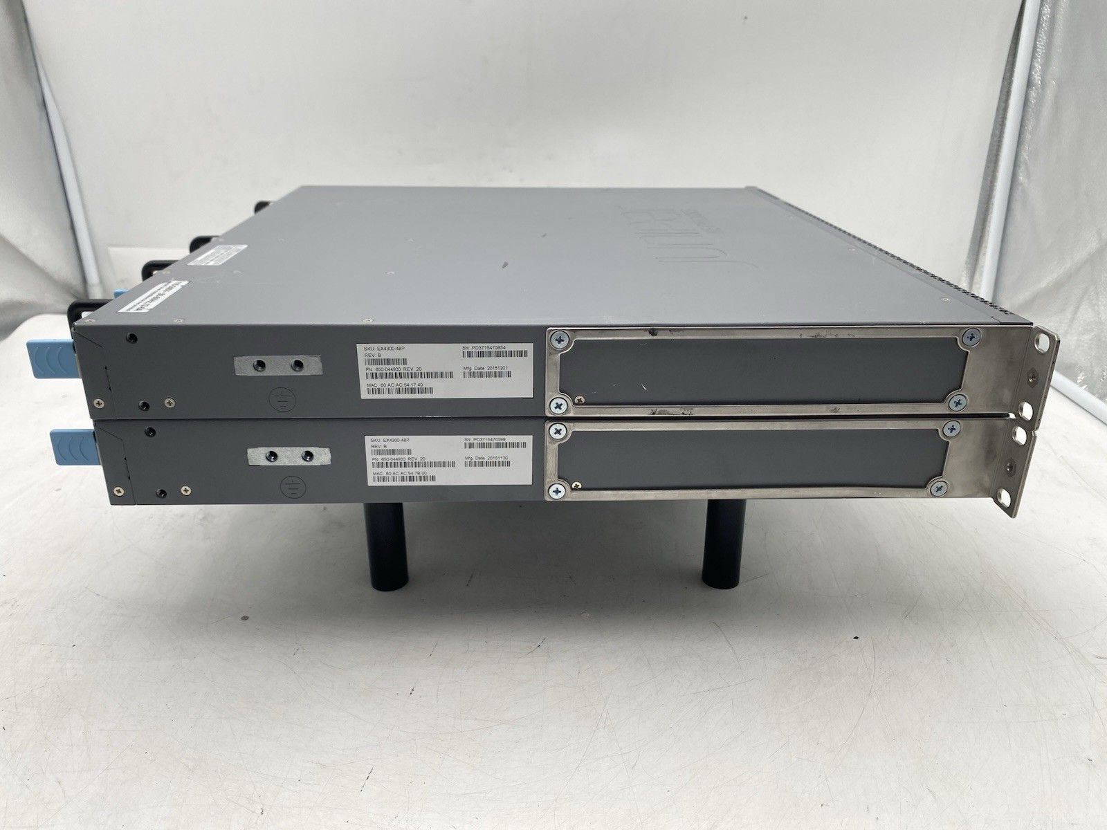 Lot of 2 Juniper Networks EX4300-48P PoE+ 48 Port Gigabit Ethernet Switch