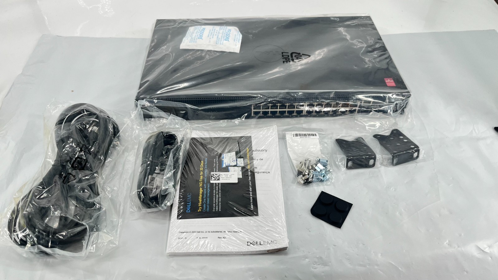 Dell N1524 24-Port Gigabit PoE+ 4-Port Switch NEW W/Accessories