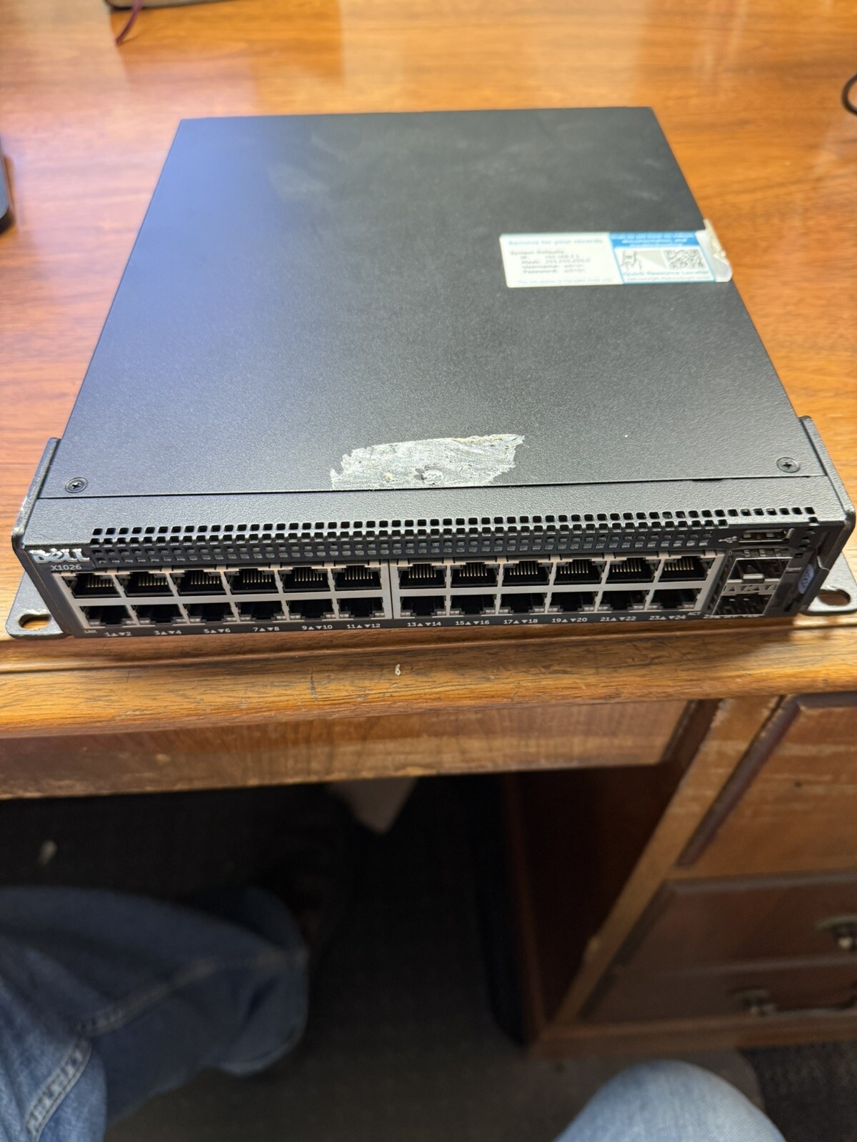 Dell MM39Y X1026 E10W 24-Port Gigabit 2x SFP Ethernet Switch