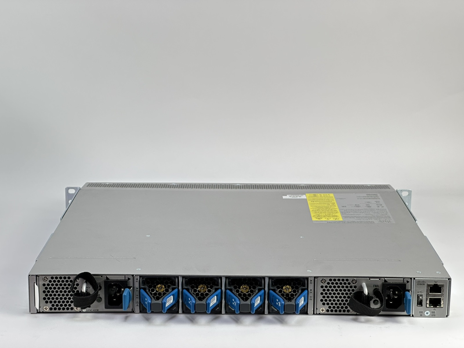 Cisco N3K-C3172PQ-XL 48x 10GbE SFP+ & 6x 40GbE QSFP+ 2x 400W PSU+Rackmounts 8GB