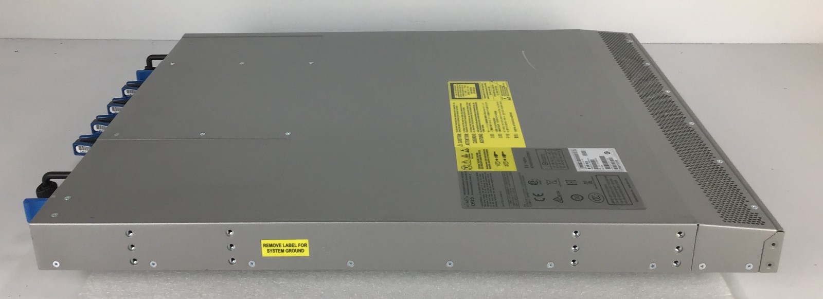 Cisco N9K-C9372PX Nexus 48 x 1/10-Gbps SFP+ and 6 x 40-Gbps fixed QSFP+ Ports