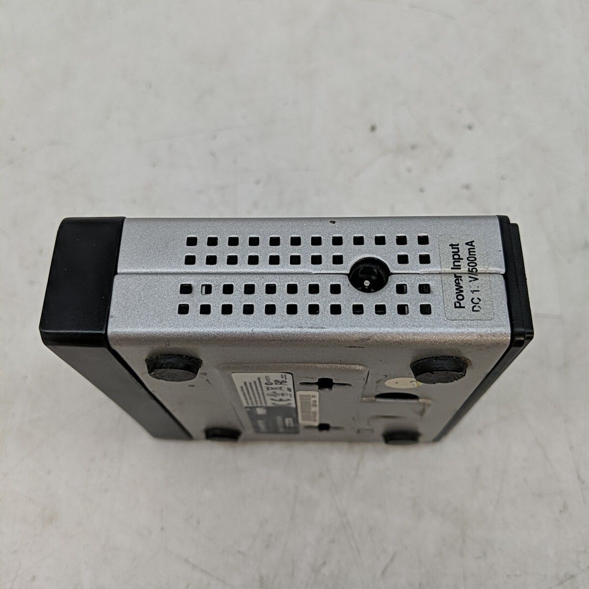 Linksys 5 Port 10/100 Switch SD205 with Power Supply Cisco Wired