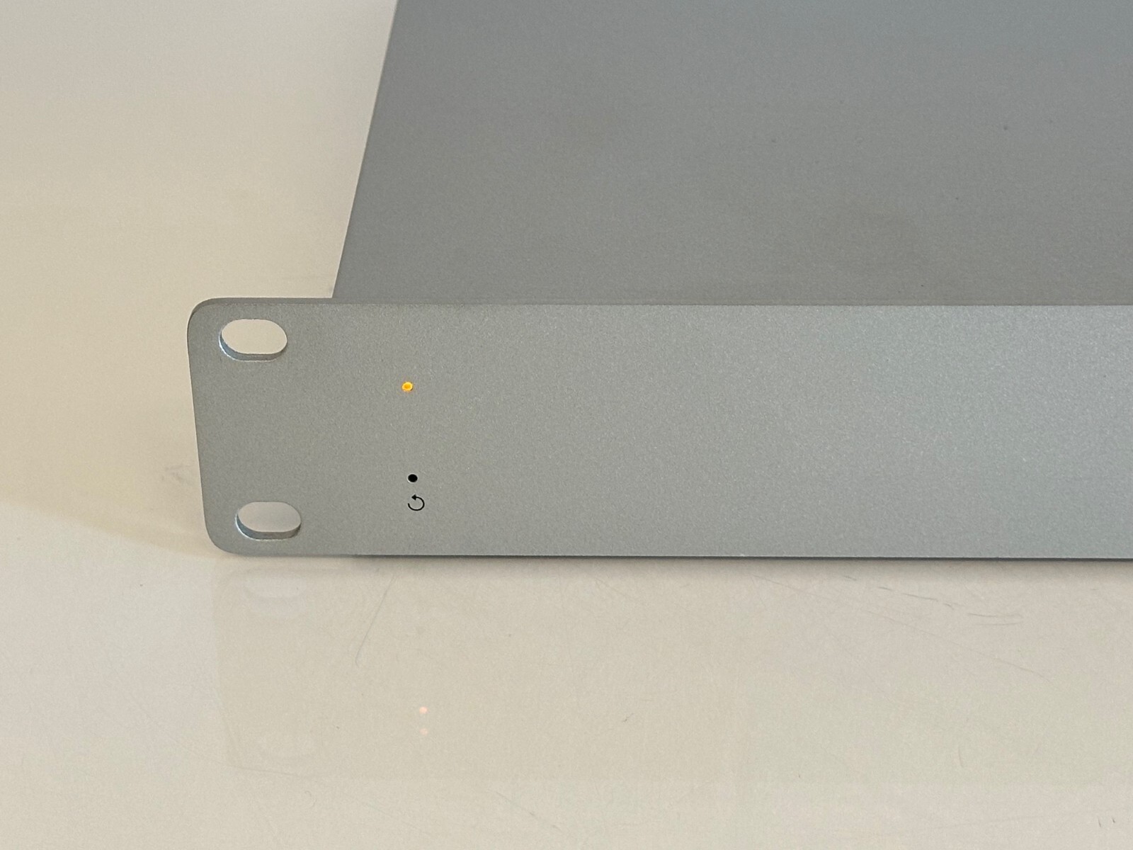 Cisco Meraki (MS120-24-HW) 24-Ports Rack Mountable Ethernet Switch – UNCLAIMED