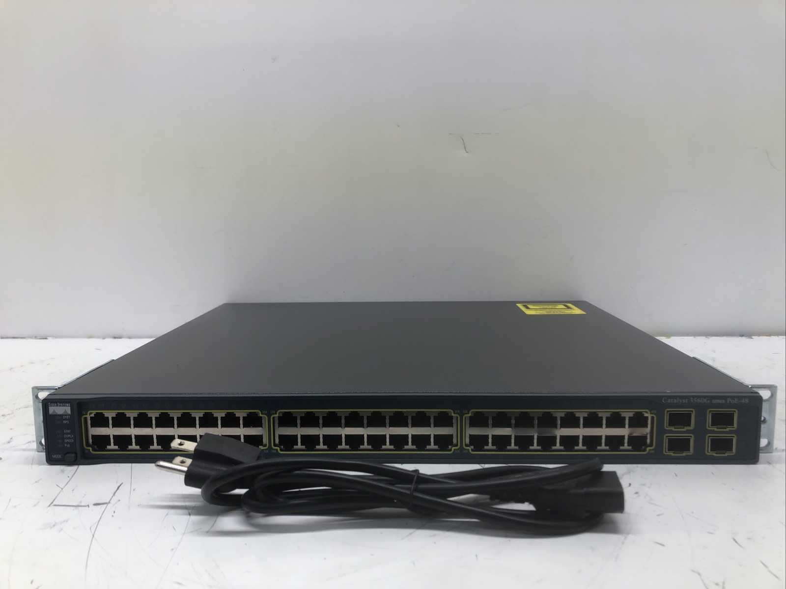 Cisco Catalyst 3560G PoE-48 Ethernet Network Switch WS-C3560G-48PS-S V05 *READ*