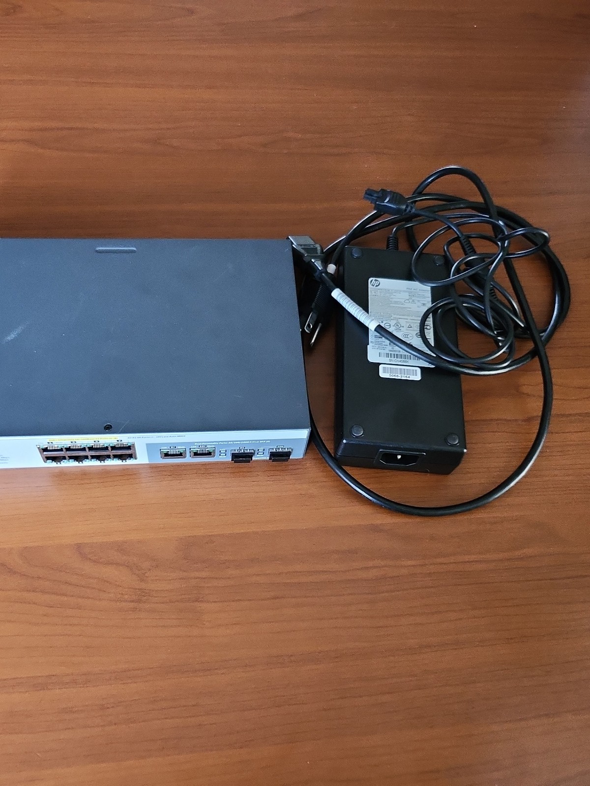 HP 2530-8G 8x Port PoE+ Switch J9780A With Adapter