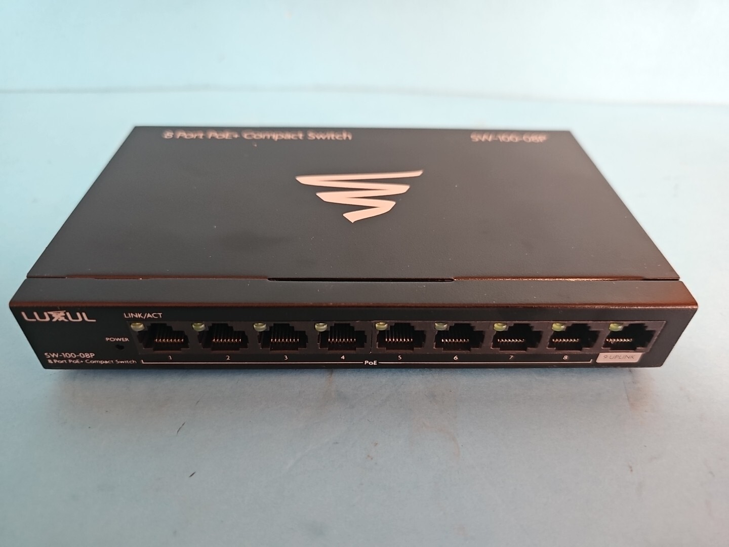 Luxul SW-100-08P 8 Port PoE+ Compact Switch Uplink 92 Watt 51V No Power Cord